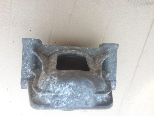 Tampon motor Audi Q5 8K0199381 8K0 199 381 - Dezmembrari Auto