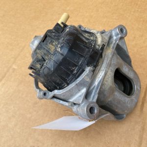 Tampon motor stanga VW Touareg 2018 4M0199371FF 4M0 199 371 FF - Dezmembrari Auto