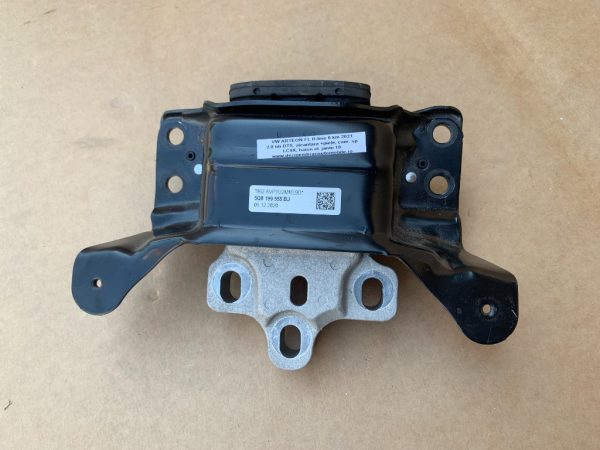 Tampon motor VW Arteon facelift 2021 5Q0199555BJ 5Q0 199 555 BJ la 0 km - Dezmembrari Auto