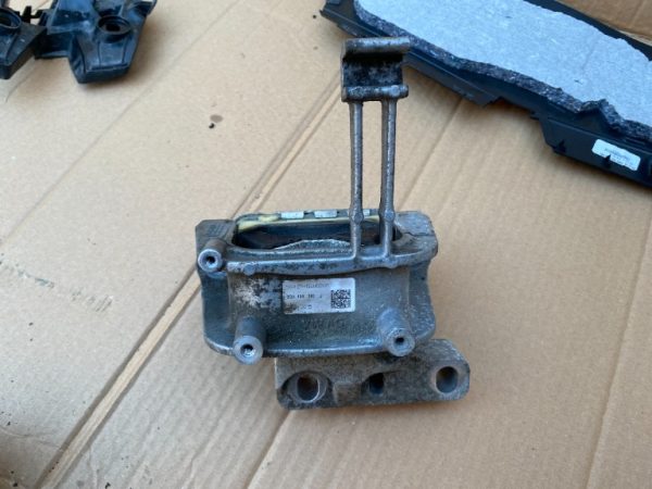 Tampon motor VW Golf 7 3Q0199262J 3Q0 199 262 J - Dezmembrari Auto