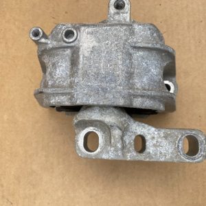 Tampon motor VW Jetta 2017 2.0 tdi 1K0199262AM 1K0 199 262 AM la 0 km - Dezmembrari Auto