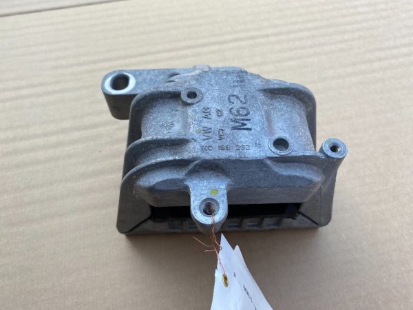 Tampon motor VW Passat B6 1K0199262L 1K0 199 262 L - Dezmembrari Auto