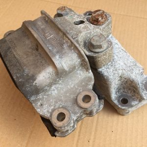 Tampon motor VW Tiguan 2015 2.0 TDI CUV 8J0198555 8J0 198 555 - Dezmembrari Auto