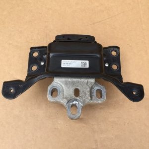 5Q0199555T 5Q0 199 555 T Tampon suport cutie VW Golf 7 - Dezmembrari Auto