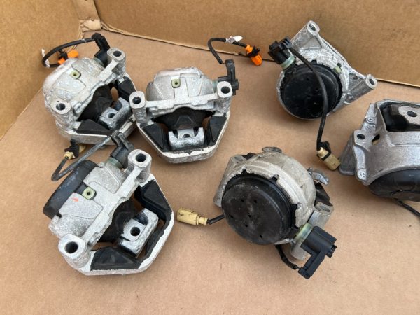 Tampon suport motor stanga Audi A6 C7 din 2017 la 0 km 4G0199381NE 4G0 199 381 NE 4G0 199 381 PE - Dezmembrari Auto