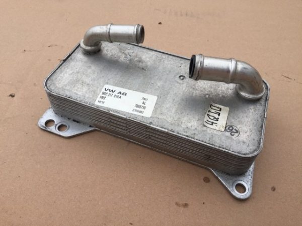 Termoflot / radiator ulei VW Golf 7 2.0 TDI 06G317019A 06G 317 019 - Dezmembrari Auto