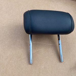 Tetiera bancheta spate mijloc din piele VW Passat B8 2016 - Dezmembrari Auto