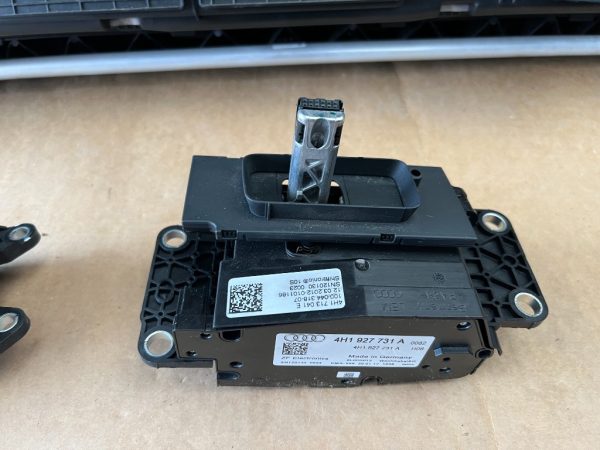 Timonerie Audi A8 4H1713041E 4H1 713 041 E 4H1927731A 4H1 927 731 A - Dezmembrari Auto