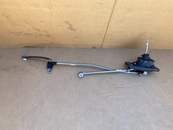 Timonerie manuala Audi A4 B8 2013 8K0711025P 8K0 711 025 P 8K0711271E 8K0 711 271 E - Dezmembrari Auto