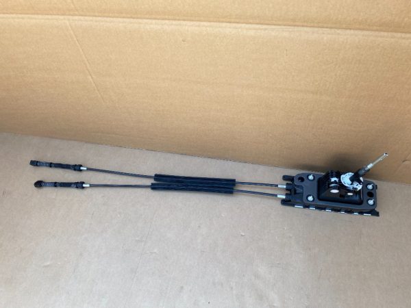Timonerie manuala VW Golf 8 5WA711049AK 5WA 711 049 AK - Dezmembrari Auto