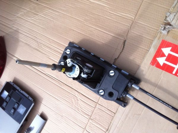 Timonerie VW Golf 7 1.4 tsi 5Q0711049AH 5Q0711049AN 5Q0711049BJ - Dezmembrari Auto