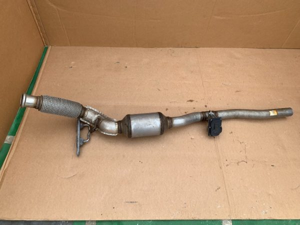Toba esapament intermediara cu clapeta si catalizator VW Golf 7 5Q0253059GJ 5Q0131701AF la 0 km - Dezmembrari Auto