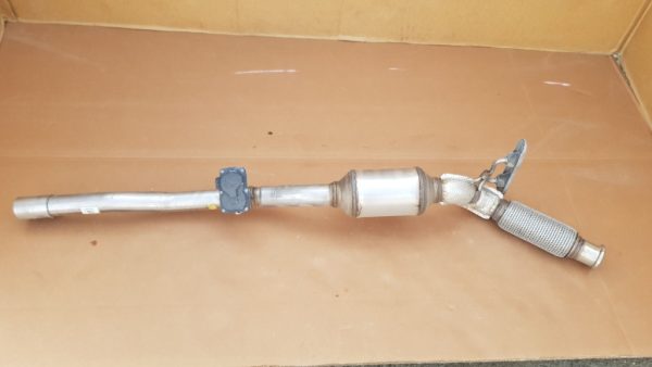 Toba esapament intermediara cu clapeta si catalizator VW Golf 7 5Q0253059GJ 5Q0131701AF - Dezmembrari Auto