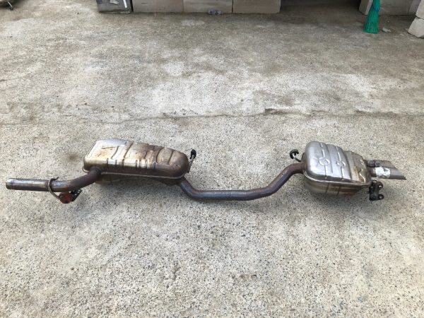 Toba esapament VW Passat CC 2.0 tdi 3C0119C 3C0 119 C 3C0120F 3C0 120 F - Dezmembrari Auto