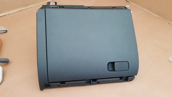 Torpedou VW Jetta 2017 5C7857097A 5C7 857 097 A - Dezmembrari Auto