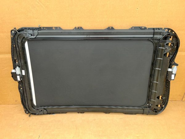 Trapa panoramica completa VW Golf 7 variant alltrack 5G9877041C 5G9 877 041 C - Dezmembrari Auto - imagine 2