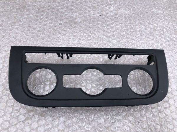 Trim climatronic / ornament VW Sharan din 2017 7N0820073 7N0 820 073 - Dezmembrari Auto