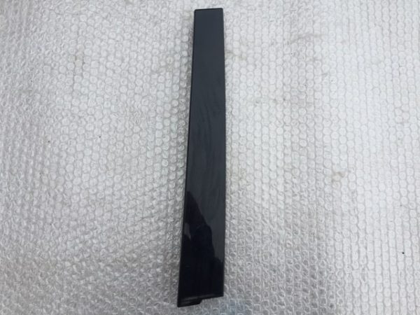 Trim geam lateral usa dreapta spate VW Golf 7 variant 5G9839910 5G9 839910 - Dezmembrari Auto