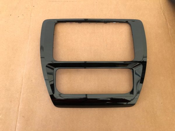 Trim ornament black piano display VW Jetta 2016 5C6858069D 5C6 858 069 D - Dezmembrari Auto