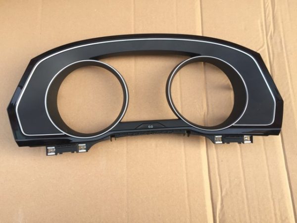 Trim ornament ceasuri bord VW Passat B8 2.0 DFC R-LINE 3G2 858 366 A 3G2858366A - Dezmembrari Auto