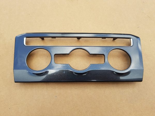 Trim ornament climatronic VW Tiguan 2 5NB820073A 5NB 820 073 A - Dezmembrari Auto