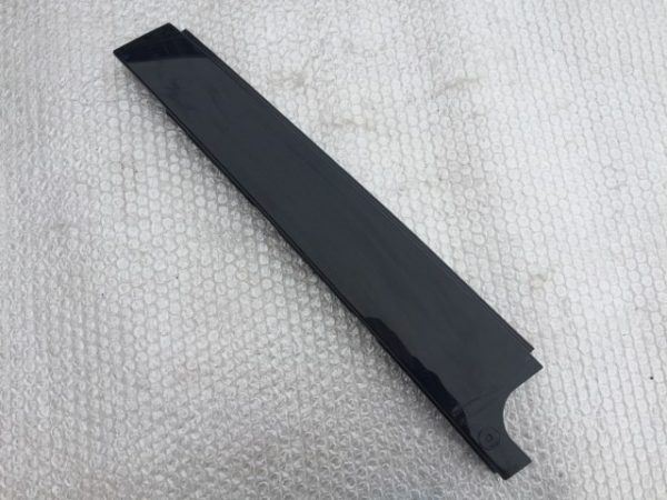 Trim usa dreapta spate VW Golf 7 5G6 839 902 B 5G9839902B - Dezmembrari Auto