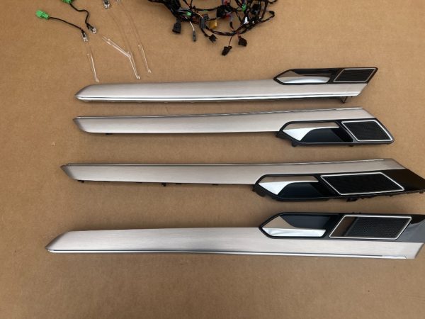 Trimuri usi cu lumini ambientale VW Passat B8.5 din 2023 la 0 km - Dezmembrari Auto - imagine 3