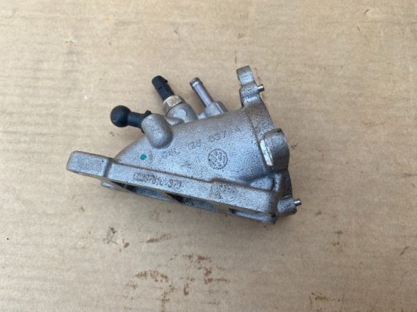 Tubulatura admisie VW Golf 7 1.6 tdi 04L128637A 04L 128 637 A - Dezmembrari Auto