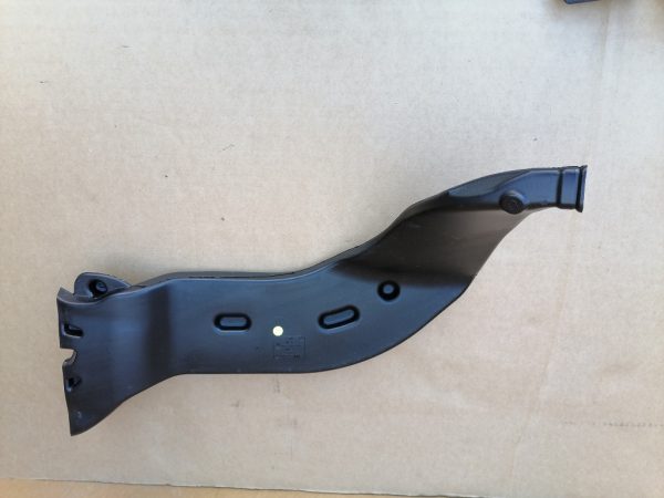Tubulatura aer Audi A3 8V 5Q0819806 5Q0 819 806 - Dezmembrari Auto
