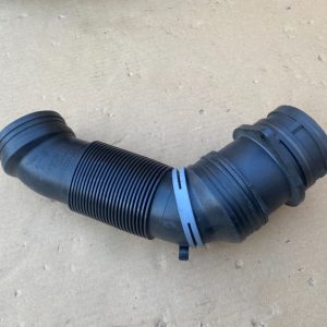 Tubulatura aer Audi A5 1.8 tfsi 1K0129684L 1K0 129 684 L - Dezmembrari Auto