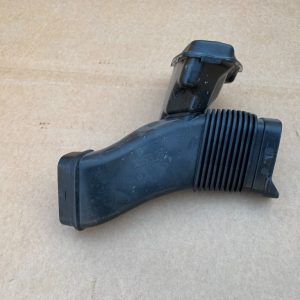 Tubulatura aer BMW G11 G12 M 760 LXiA seria 7 din 2017 8617096 - Dezmembrari Auto