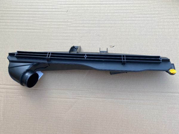 Tubulatura aer trager VW Polo 2G 2Q0129509 2Q0 129 509 - Dezmembrari Auto