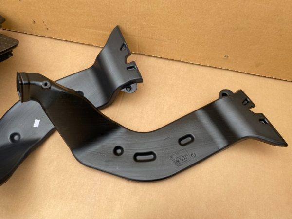 Tubulatura aer VW Caddy Ford Tourneo Connect 2023 5Q0819805D 5Q0 819 805 D - Dezmembrari Auto