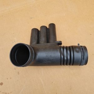 Tubulatura aer VW Golf 7 2016 1.4 tsi 04E129651C 04E 129 651 C - Dezmembrari Auto