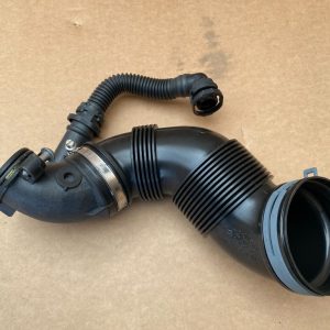 Tubulatura aer VW Golf 7 5Q0129654E 5Q0 129 654 E 5Q0129635 5Q0 129 635 - Dezmembrari Auto