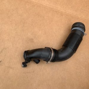 Tubulatura aer VW Passat B8 1.8 tsi 5QD129635 5QD 129 635 - Dezmembrari Auto
