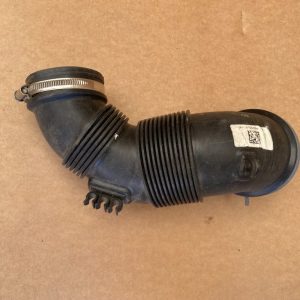 Tubulatura aer VW Passat B8 2.0 tdi 5Q0129654 5Q0 129 654 - Dezmembrari Auto
