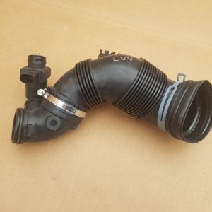 Tubulatura aer VW Passat B8 2.0 tdi 5Q0129654P 5Q0 129 654 P - Dezmembrari Auto