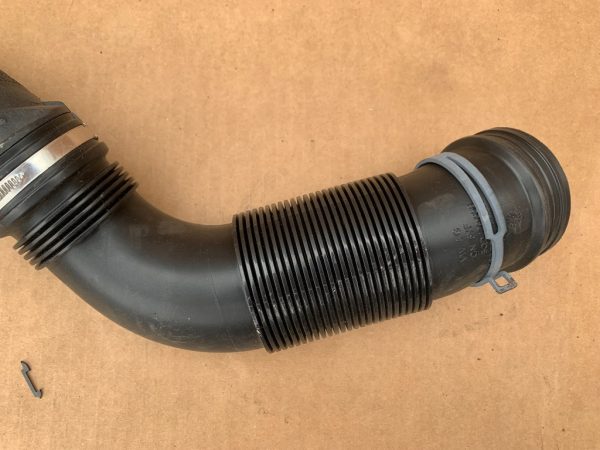 Tubulatura aer VW Passat B8 5QD129656 5QD 129 656 - Dezmembrari Auto