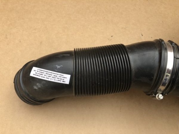 Tubulatura filtru aer VW Golf 7 2018 hatchback 5Q9129684C 5Q0 129 684 C - Dezmembrari Auto