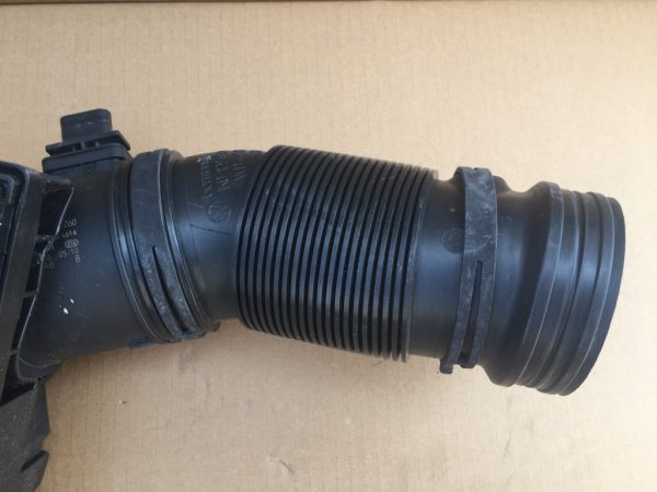 Tubulatura filtru aer VW Tiguan 2016 2.0 TDI CUV 1K0129684P 1K0 129 684 P - Dezmembrari Auto
