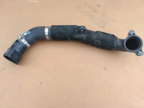 Tubulatura intercooler Audi A3 8V 04L145762AD 04L 145 762 AD - Dezmembrari Auto