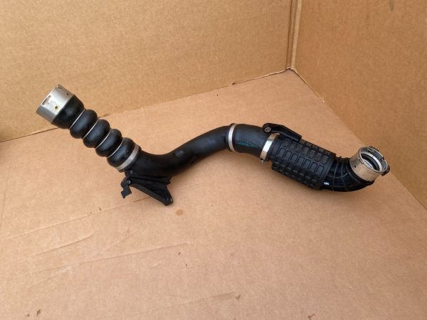 Tubulatura intercooler BMW X1 F48 8577233 11618577233 la 0 km - Dezmembrari Auto