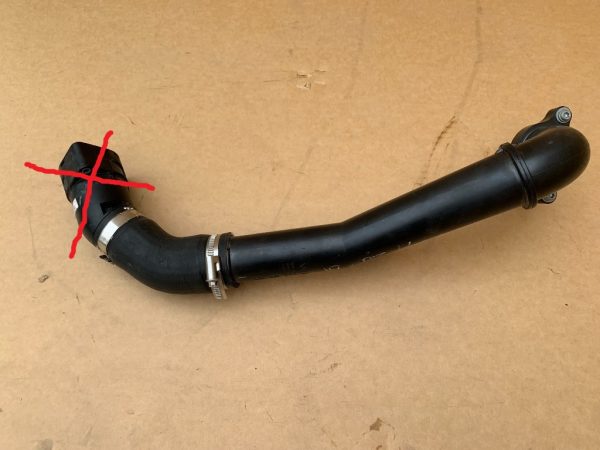 Tubulatura intercooler cu furtun VW Jetta 2017 04L145770H 04L 145 770 H la 0 km - Dezmembrari Auto