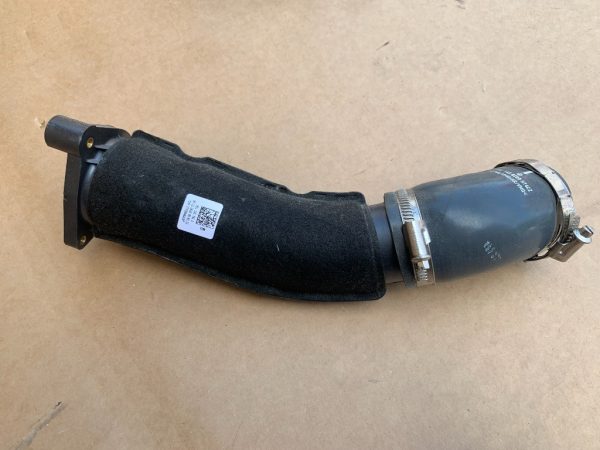 Tubulatura intercooler VW Arteon facelift 2021 05L145762D 05L 145 762 D 05L145828D 05L 145 828 D - Dezmembrari Auto