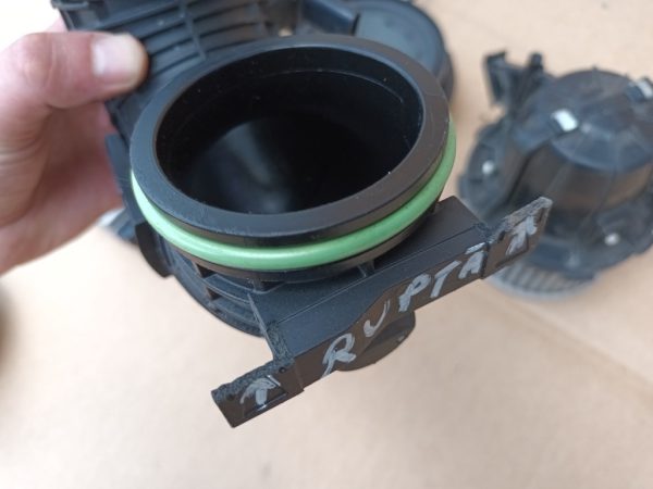 Tubulatura intercooler VW Golf Sportsvan 1.5 tsi 04E145641 04E 145 641 - Dezmembrari Auto - imagine 2