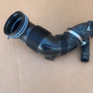 Tubulatura intercooler VW Jetta 2017 2.0 tdi 1K0129654BH 1K0129654BJ - Dezmembrari Auto