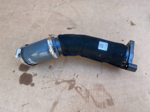 Tubulatura intercooler VW Passat B8 2023 05L145762D 05L 145 762 D 05L145828D 05L 145 828 D la 0 km - Dezmembrari Auto