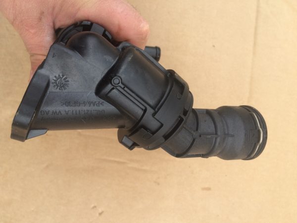 04L121111A 04L 121 111 A Tubulatura VW Passat CC - Dezmembrari Auto