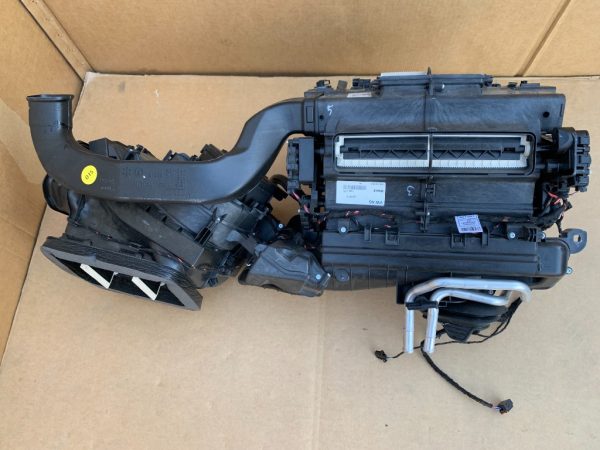 Tulumba aer completa Audi Q8 2019 4M1820001AA 4M1 820 001 AA la 0 km - Dezmembrari Auto